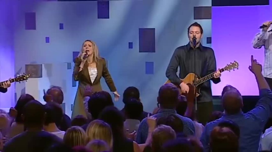 Here I Am To Worship  The Call - Hillsong Worship